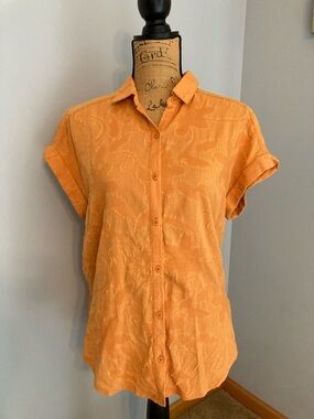 Splendid Textured Orange Short Sleeve Button-Down Shirt